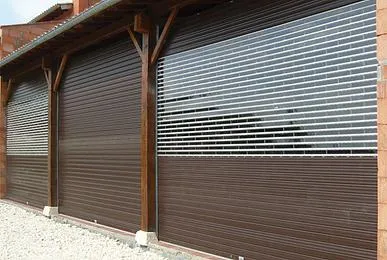 Installation et pose de rideau métallique isolé en Bretagne